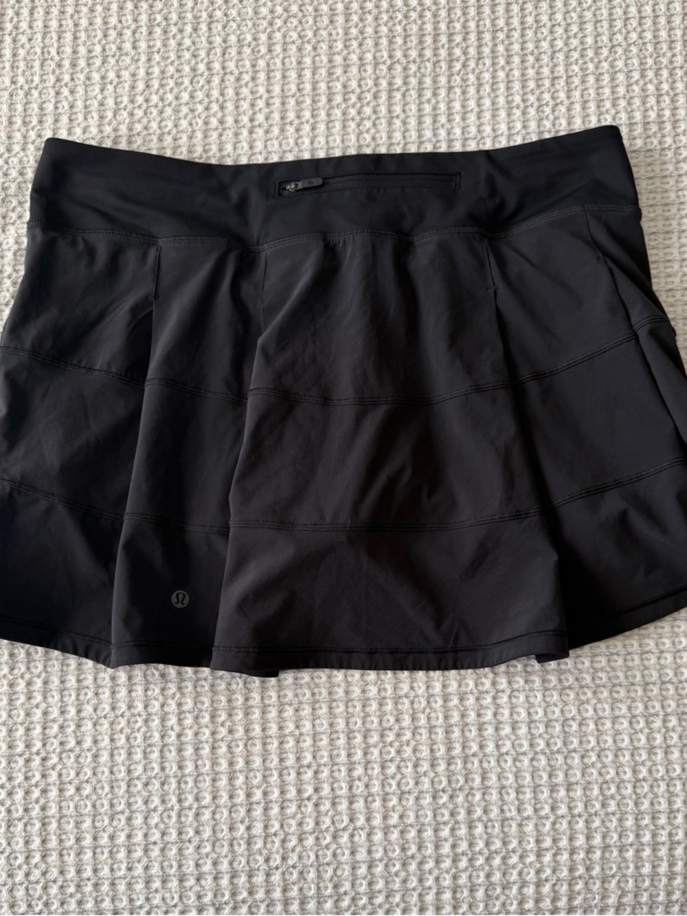 lululemon Pace Rival Mid Rise Skirt in Black. - Picture 2 of 7